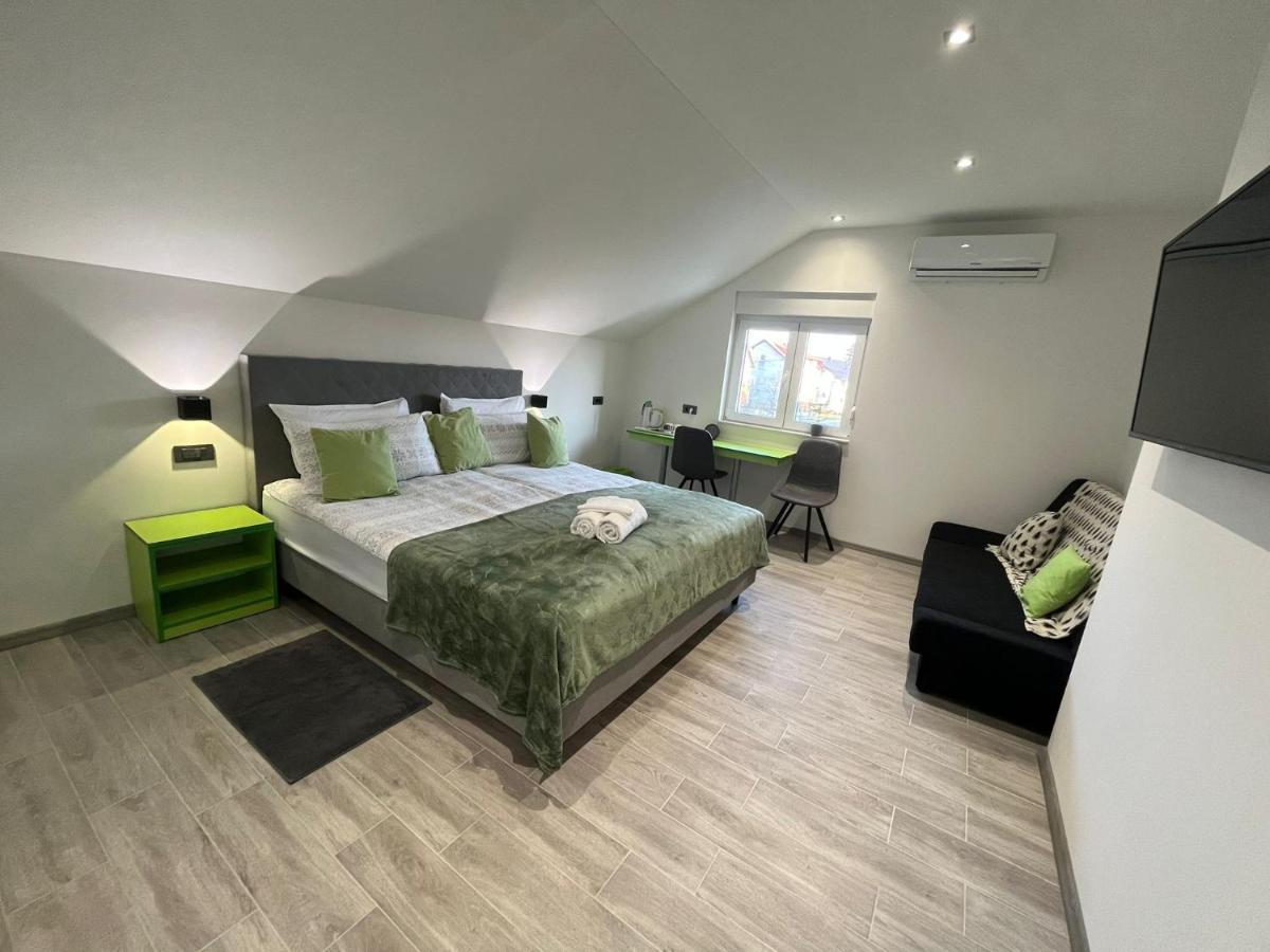 Rooms Jelak เวลิคาโกริตซา ภายนอก รูปภาพ