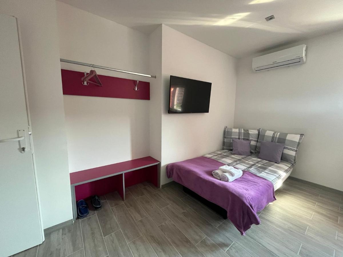 Rooms Jelak เวลิคาโกริตซา ภายนอก รูปภาพ